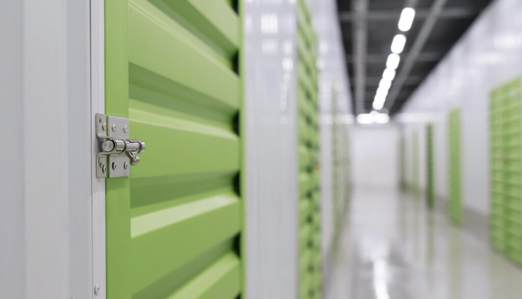 Self Storage Commercial Real Estate Storage Units: Who’s Using Them & Why Investors Like Them