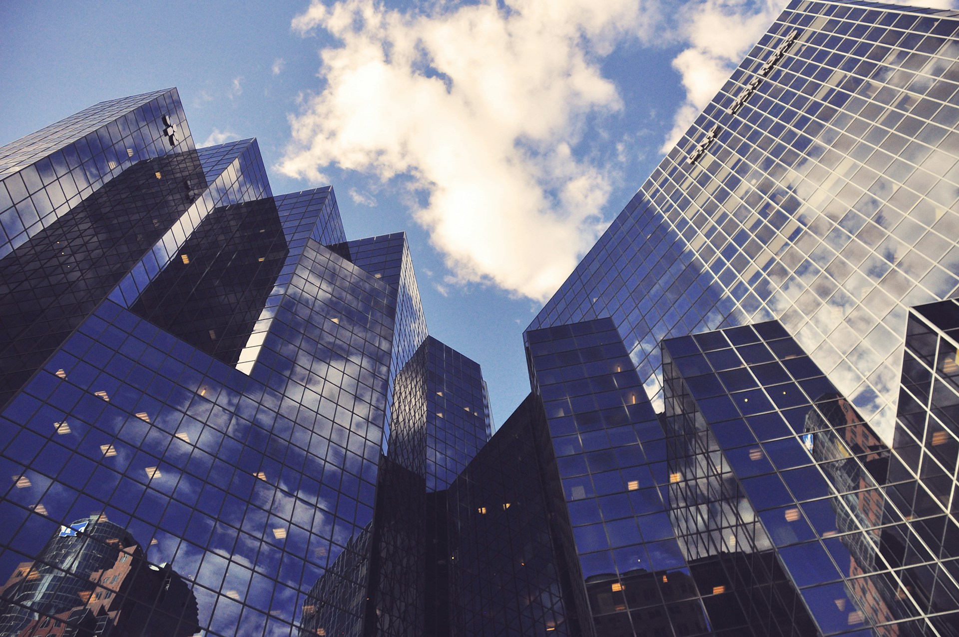 what is a commercial real estate firm